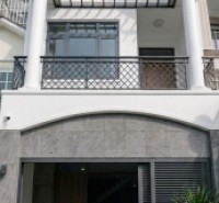 GIÁ 9.X TỶ- SIÊU PHẨM GẦN PHÚ MỸ HƯNG- QUẬN 7- NHÀ 4T- DT 5 X 13- ĐƯỜNG XE TẢI.