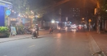 Bán nhà đường Hồ Bá Phấn, Phước Long A, 9, TP HCM. DT 130m2, 2 tầng, 4PN, giá 9,8 tỷ, sổ hồng. Liên hệ 0933125879.