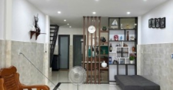 Nhà nhà gác lửng đúc kiệt K69 Hà Huy Tập - Gần đường chính