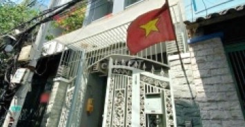 Nhà cách mặt tiền 3 căn 2 lầu+ST lộ giới ít Dương Bá Trạc P1Q8