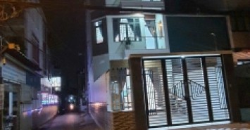 Bán nhà góc 2 mặt tiền đường 11 trường thọ thủ đức TPHCM.Lh 0909428959.