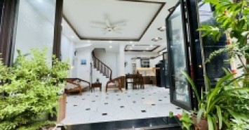 Siêu Phẩm Tân Mai - Nhà Lô Góc, Ô Tô Đỗ Cửa, Sân Vườn Xanh Mát, Giá Hợp Lý