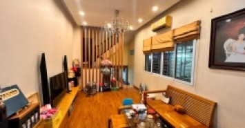 Bán Nhà Giảng võ, 45m2,Lô góc,gần phố,sổ đẹp nở hậu, giá 9 tỷ