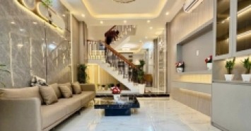 NHÀ CẠNH CHỢ PHÚ XUÂN, 4X14M, 3 TẦNG, HƠN 5.5 TỶ TÍ