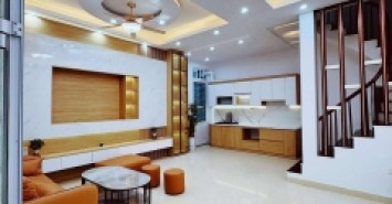 Nhà Phân Lô Gần Hồ Đền Lừ, 10m Ra Ô Tô Tránh Nhỉnh 7 Tỷ