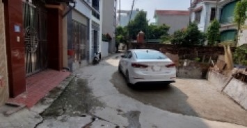 CĂT LỖ 38M ĐẤT CẠNH NHỔN, Ô TÔ 7 CHỖ ĐỐ CỔNG