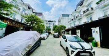 Nhà 4 Tầng Full nội thất Golden City Tô Ngọc Vân - Q12 - đường 12m ô tô thông - 4PN - giá 5.x tỷ