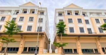 Bán lại căn shophouse mặt tiền đường Đại Cồ Việt Vincom Quảng Trị