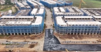 Bán nhà mặt phố đường nối Hoàng Quốc Việt kéo dài kinh doanh hay ở đều thích hợp LH: 093.198.2626