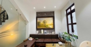 Bán nhà phố cổ Hà Trung xách vali vào ở luôn 45m², 6 tầng, mặt tiền 4m, giá 19,4 tỉ, ngõ rộng