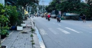 Bán nhà Phạm Văn Đồng Vỉa hè- oto tránh- kinh doanh sầm uất 62m 12.8tỷ