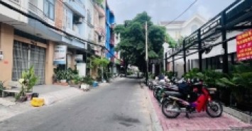 Mặt tiền 4 tầng Bông Sao 4x16 gần chợ đối diện công viên - 0931172218