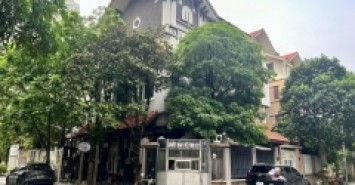 CHO THUÊ BIỆT THỰ NGUYỄN CHÁNH – TRUNG HÒA, CẦU GIẤY  120M² × 4 TẦNG + HẦM  LÔ GÓC  70 TRIỆU/THÁNG