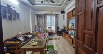 Bán nhà phân lô đền lừ 1 6 tầng dân xây ô chờ thang máy hoàng mai