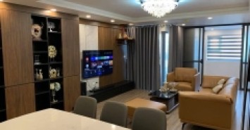 Bán chung cư Eurowindow - Hàng xóm Vin Cổ Loa -view Trung tâm triển lãm- 3 ngủ - 82m- nhỉnh 4 tỷ(TL)