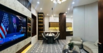 Bán nhà đẹp Hoa Lâm -full NT- Ngõ Nông- sát oto- tiện ích- 70m 5 tầng nhỉnh 12 tỷ(TL)