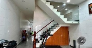 Bán nhà 3 tầng, 120m2,  đường Số 10, Linh Xuân, Thủ Đức, TP HCM,  sổ hồng riêng. Giá 7,38 tỷ.