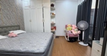 Bán nhà đẹp Ngọc Lâm- Lô Góc- Full Nội Thất- Oto- Ô chờ thang máy 45m 5 tầng -nhỉnh 8 tỷ(TL)