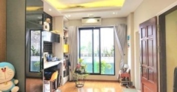 Bán nhà Lò Đúc, 74m2, 4 tầng, nhỉnh 18 tỉ, ô tô tránh, kinh doanh đỉnh, view hồ