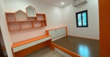 Cực Hiếm! Bán nhà mặt phố Lý Thái Tổ, 35m2, 5 tầng, 17.5 tỉ, phù hợp KD homestay, apartment