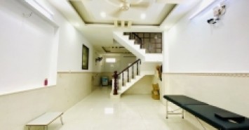 NHÀ CHÍNH CHỦ CẦN BÁN GẤP GIẢM CHÀO 300tr—> GIÁ CÒN 5.5 TỶ- 2 TẦNG - 54M2 (4X13.3) HẺM NHỰA XE HƠI, NGAY TRƯỜNG NGUYỄN CÔNG TRỨ, C.VIÊN LÀNG HOA, GVAP