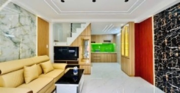 Nhà gần Đại học Văn Hiến, Ni Sư Huỳnh Liên, 44m², 5 tầng – Giá chỉ 5,5  tỷ