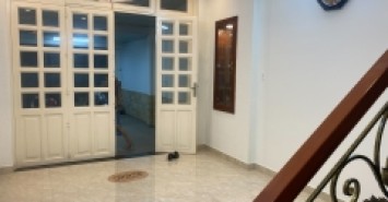 Nhà 2 tầng, đường Ni Sư Huỳnh Liên, Phường 10, Tân Bình, 66m² (4.2x15.7) – Giá 10.5 tỷ.