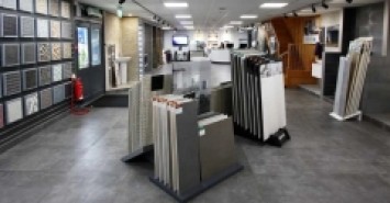 MẶT PHỐ HOÀNG QUỐC VIỆT - 54M² X 5 TẦNG - VỈA HÈ 7M - Ô TÔ DỪNG ĐỖ - SỔ VUÔNG ĐÉT