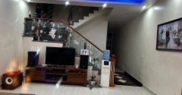 Bán nhà 3 tầng mặt phố Ngô Gia Tự - Vị trí đẹp, kinh doanh sầm uất
