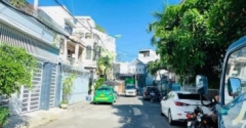 BÁN NHÀ CẤP 4 MẶT TIỀN ĐƯỜNG 8M TTTP NHA TRANG.