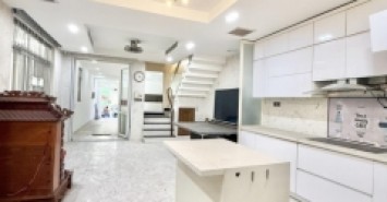 Bán nhà mặt tiền 4 Tầng, 106m2 (4.4x24) Âu Dương Lân, Quận 8, Sổ Hồng hoàn công, 18.5 tỷ