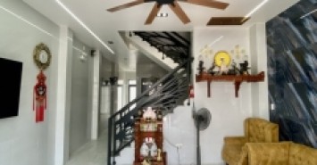 Bán nhà 80m², 5PN, 5WC, 4 tầng, Q.9, 7.4 tỷ, sổ hồng