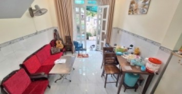 Bán nhà 3 tầng đường Số 8, Linh Trung, Thủ Đức, TP HCM. DT 106m2, sổ hồng riêng, giá 7.5 tỷ.