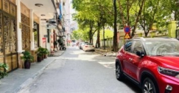 nhà đẹp Nguyễn Văn Cừ, lô góc,6 tầng  thang máy, ôtô vào nhà