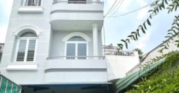 Nhà MT Đường số 7 P3 GV , Dt: 60m2, Ht: trệt 3 lầu, 6PN tolet riêng từng phòng ,Giá 8,9Tỷ TL