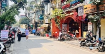 nhà mặt phố Hoàn Kiếm, 72m, MT 4.8m, sát khu đi bộ, cách hồ Gươm 400m