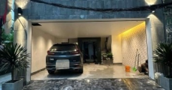 bán nhà lô góc Ngọc Thuỵ, 50m x 7 tầng, mặt tiền 6.2m, gara, full nội thất