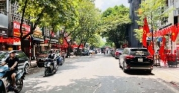 nhà đẹp Ngọc Lâm, 75m x 6tầng, vỉa hè, ôtô tránh, gần trường học + chung cư cao cấp, kinh doanh ngày đêm