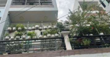 **Bán nhà hẻm Phạm Văn Hai** phường 3; Tân Bình (4,5x10) - 3 tầng hơn 7 tỷ