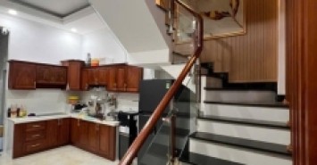 **Bán nhà hẻm Lạc Long Quân ** phường 8 Tân Bình; 4,5x11m - hơn 8 tỷ