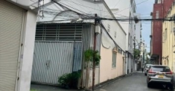 **Bán nhà hxh Trường Chinh ** p 13, Tân Bình; 4x18m góc 2MT - chỉ 9,5 tỷ