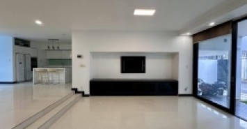 Bán nhà mặt tiền KDC Sông Đà, 208m2, 2 tầng, 19.9 tỷ, Hiệp Bình Chánh, Thủ Đức.