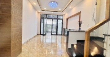 Bán nhà 3 tầng 85m2 , đường số 9, Linh Xuân, Thủ Đức, TP HCM - Sổ hồng, giá 6,15  tỷ. Liên hệ 0933125879.