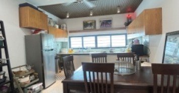 Bán nhà 4 tầng, 98m2, đường Số 4, Trường Thọ, Thủ Đức, TP HCM, sổ hồng riêng. Giá 9,85 tỷ.