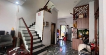 Bán nhà DT 56m², 3 tầng,  3PN, 3WC, Q.9, Thủ Đức. sổ hồng Giá  6.2 tỷ.