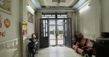 Bán nhà hẻm xe tải - 3 tầng (4x14m) - nhà đẹp vào ở ngay - ngay trung tâm Quận 8 - chỉ nhỉnh 5 tỷ. Lh: 0939345129