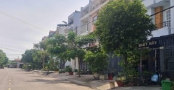 MẶT TIỀN KDC BÌNH HƯNG, GẦN BX QUẬN 8, 3 TẦNG BTCT, 4*24m, GIÁ CHỈ NHỈNH 8 TỶ. DÒNG TIỀN ĐANG CÓ