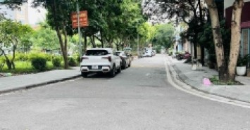 nhà đẹp Cổ Linh, 90m x 4 tầng, mặt tiền 5m, 2 vỉa hè, ôtô tránh, dừng đỗ