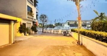 nhà đẹp, phân lô Lâm Hạ, ôtô tránh, gara 7 chỗ, thang máy, full nội thất