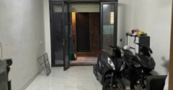 Bán nhà trong ngõ phố Quan Nhân - 33m 5 tầng 8,05 tỷ ba gác thông - Sổ đỏ vuông vắn